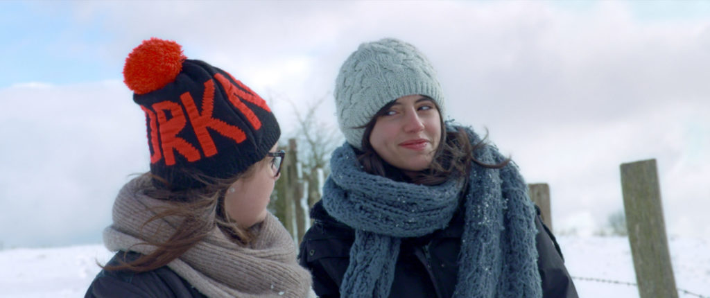 Emma et Anaïs dans Adolescentes